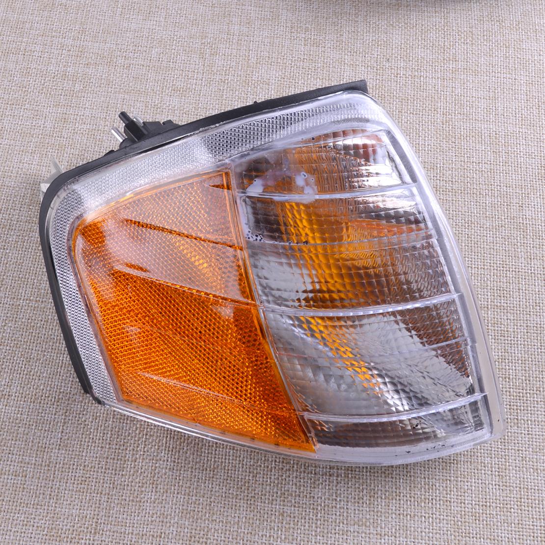 MIZIAUTO Front Right Turn Signal Light Assembly For Mercedes C-Class – Chrome/Clear, DOT/SAE, 1-Year Warranty